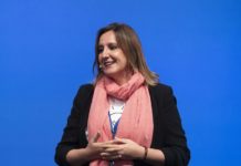 A la alcaldesa de Valencia le explota su propia carta bomba contra Badenas