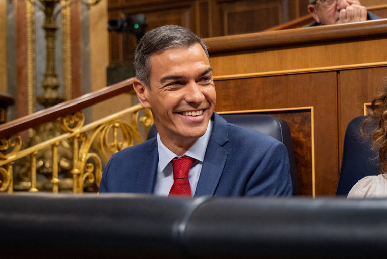 Se dejan engañar para engañarles a ustedes