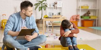 Las dificultades de un chaval autista para estudiar en la Comunidad de Madrid