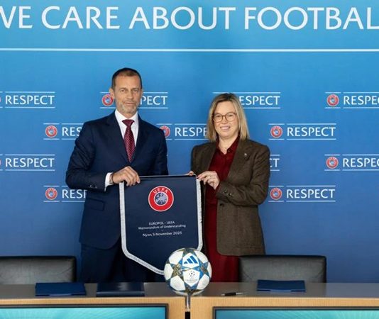 La UEFA persigue al Atleti por la denuncia de la afición